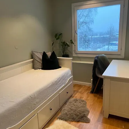 Cozy Away From Apartment Asker